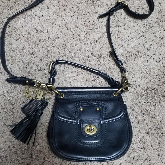 Authentic COACH Cross Body Bag - Picture 1 of 7